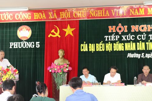 Đại biểu HĐND tỉnh Quảng Trị và HĐND TP. Đông Hà, HĐND huyện Vĩnh Linh tiếp xúc cử tri