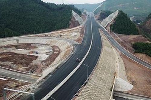 Nhiều tuyến cao tốc đứng trước nguy cơ dang dở vì thiếu vốn