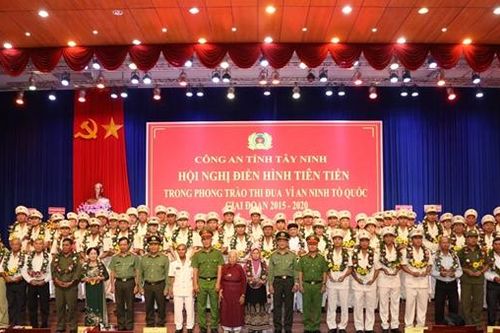 Công an Tây Ninh tuyên dương 75 tấm gương điển hình