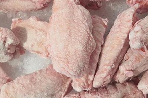 Chọn mua cánh gà để chế biến nếu có đặc điểm này chị em cần vứt ngay, có cho cũng không được lấy