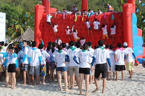 Doanh nghiệp đổ xô đi team building sau dịch