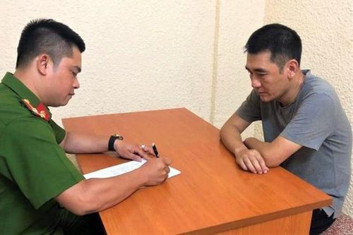 Bắt băng trộm gương ôtô ở Hà Nội theo đơn đặt hàng
