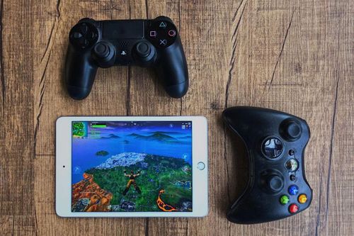 iOS 14 giúp iPhone, iPad chơi game tốt hơn, gần giống PS4