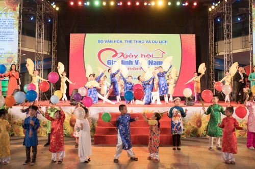 Tưng bừng Ngày hội Gia đình Việt Nam