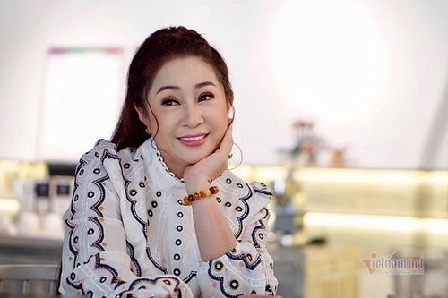 Đời truân chuyên, tuổi 50 không chồng con của 'giọng ca vàng' Thoại Mỹ