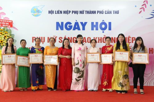 Cần Thơ sôi nổi Ngày hội phụ nữ sáng tạo và khởi nghiệp