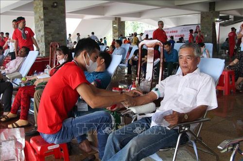 Trên 1.000 người tham gia Ngày hội hiến máu 'Giọt hồng Cao Nguyên'