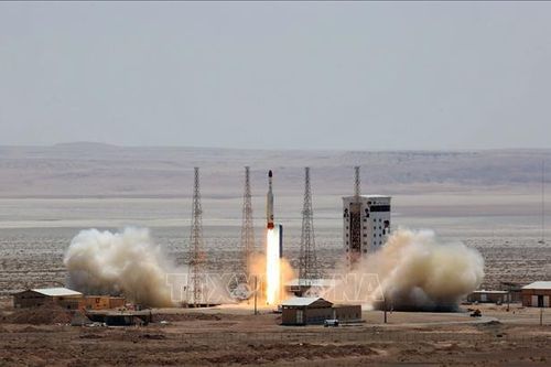 Công bố nhiều thiết bị quân sự do Iran tự sản xuất