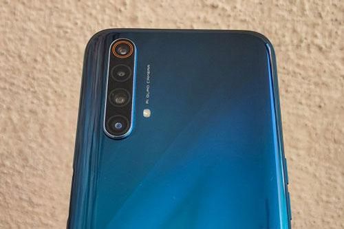 Smartphone chip S855+, RAM 8 GB, pin 4.200 mAh, giá rẻ bất ngờ