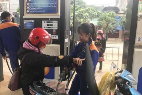 Quỹ bình ổn giá xăng dầu Petrolimex tiếp tục tăng 100 tỷ đồng