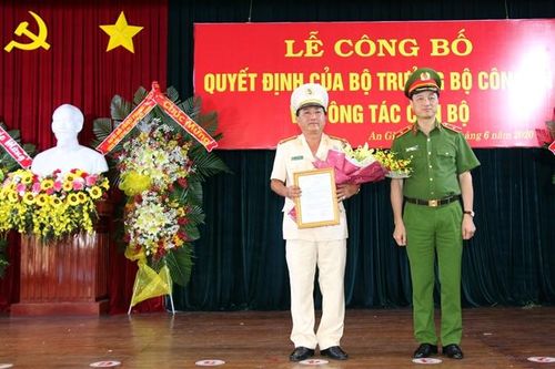 Đại tá Đinh Văn Nơi giữ chức vụ Giám đốc Công an tỉnh An Giang