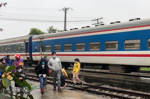 Chạy lại hằng ngày các chuyến tàu từ Hà Nội đi Quảng Bình, Lào Cai