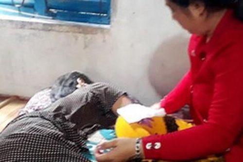 Cụ bà 78 tuổi bị con dâu, cháu nội bỏ ở nhà hoang đã qua đời