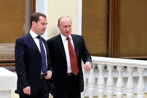 Tổng thống Putin công khai ý định tái tranh cử năm 2024, Nga đứng trước hai viễn cảnh