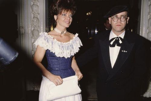 Huyền thoại Elton John bị vợ cũ kiện