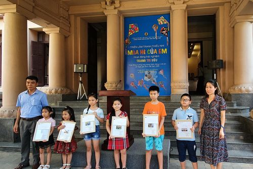 Triển lãm tranh thiếu nhi 'Mùa hè của em'