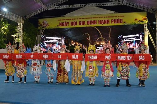 Sôi động lễ hội Kỷ niệm 44 năm Ngày thành phố mang tên Chủ tịch Hồ Chí Minh