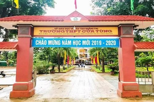 Cách tất cả chức vụ trong Đảng một hiệu trưởng cấp 3