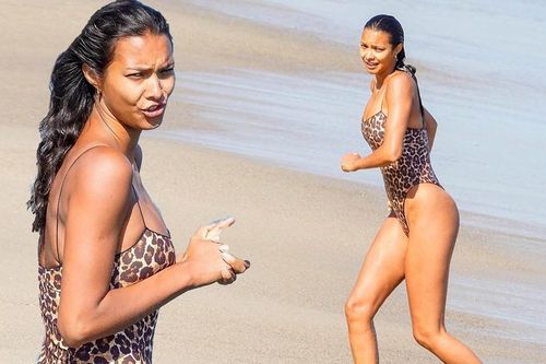 'Thiên thần nội y' Lais Ribeiro đẹp như mộng trên biển