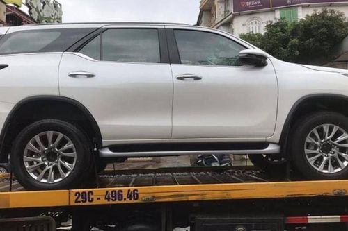 Vừa ra mắt tại Thái Lan, Toyota Fortuner 2021 đã có mặt tại Việt Nam