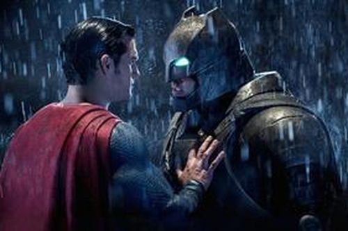Tại sao Batman sẽ luôn luôn đánh bại Superman?