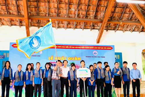 Xuất quân chiến dịch tình nguyện Mùa hè xanh