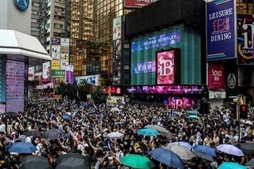 Mỹ - Trung leo thang căng thẳng vì Luật An ninh Hong Kong