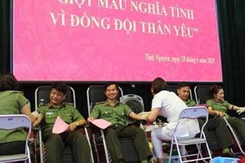 Giọt máu nghĩa tình vì đồng đội thân yêu
