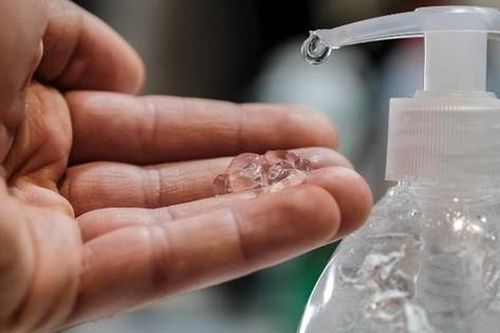 3 người chết và 1 người mù vĩnh viễn vì uống... nước rửa tay