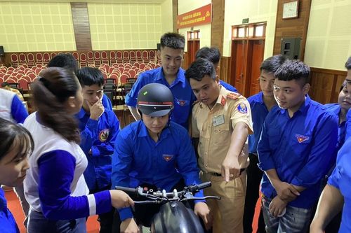 Hà Nội chú trọng tuyên truyền, phổ biến pháp luật an toàn giao thông