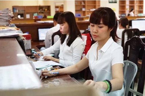 Căn cứ xếp lương đối với nhân viên trường học