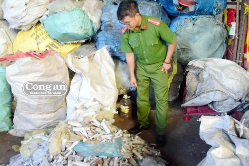 Tuồn rác thải y tế ra vựa phế liệu