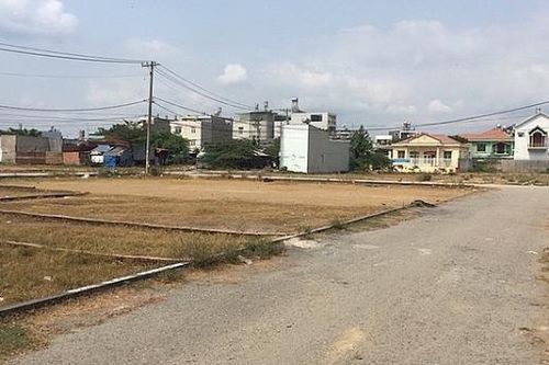Công an huyện Bình Chánh (TP HCM) đã mời 32/38 đối tượng 'đầu nậu' đất đến làm việc