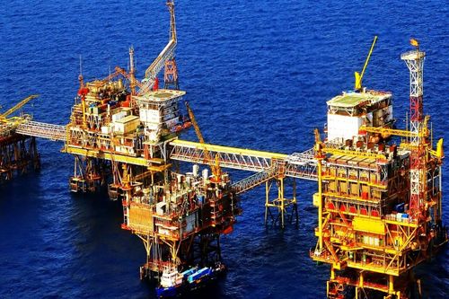 Sản lượng dầu thô khai thác giảm mạnh khiến tăng trưởng ngành khai khoáng 'hụt hơi'