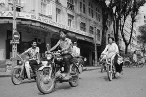 Mãn nhãn với những món đồ hiệu của 'dân chơi' Việt thời bao cấp