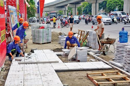 Lát đá vỉa hè Hà Nội cần bảo đảm độ bền vững và tính thẩm mỹ của công trình