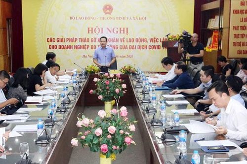 Tìm giải pháp tháo gỡ khó khăn về lao động, việc làm cho doanh nghiệp