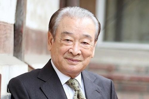 SỐC: 'Ông nội quốc dân' Lee Soon Jae vướng bê bối lớn, bị tố xử tệ với quản lý cũ