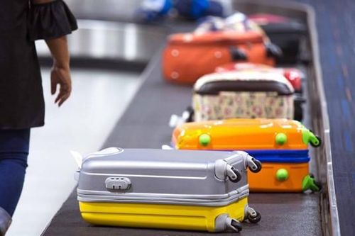Cửa hàng chuyên thanh lý đồ thất lạc của khách đi máy bay, nơi bạn mua được đồ tốt giá rẻ