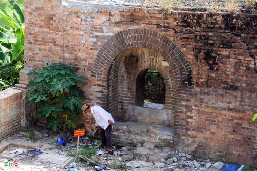 Phát lộ di tích 2 cổng gạch khi di dời dân cư Thượng Thành