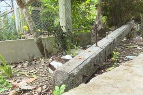 Mong sớm di dời trụ điện không sử dụng