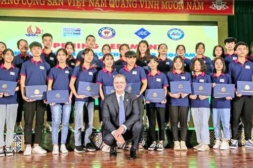 Thanh Hóa: Trường THPT Dân tộc nội trú nhận học bổng của Đại sứ quán Hoa Kỳ