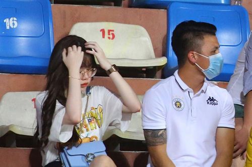 Quang Hải, Huỳnh Anh thuê vệ sĩ riêng khi cổ vũ Hà Nội FC đấu Sài Gòn