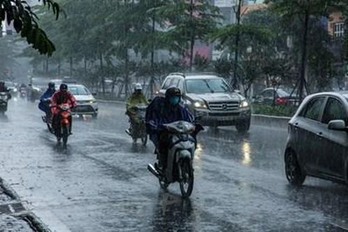 Bắc Bộ, Trung Bộ nắng nóng, chiều tối nhiều vùng có mưa dông và gió mạnh