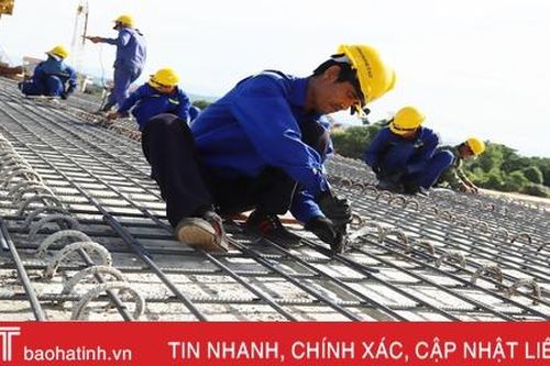 'Vượt nắng' thi công, đếm ngược thời gian hợp long cầu Thọ Tường