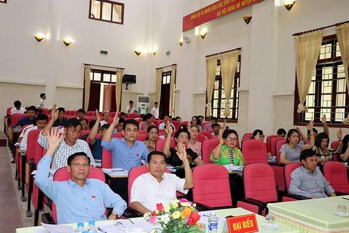 Kỳ họp thứ 11, HĐND huyện Điện Biên Đông thông qua 6 Nghị quyết