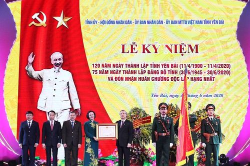 Yên Bái vinh dự đón nhận Huân chương Độc lập hạng Nhất