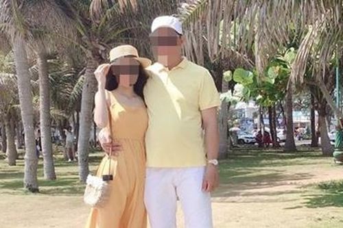Thầy giáo đính hôn với học trò cũ bị cho thôi việc