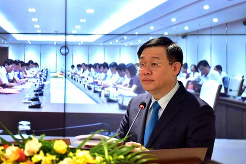 Bí thư Thành ủy Vương Đình Huệ đề nghị bàn giải pháp tăng trưởng cao hơn mức 3,39%