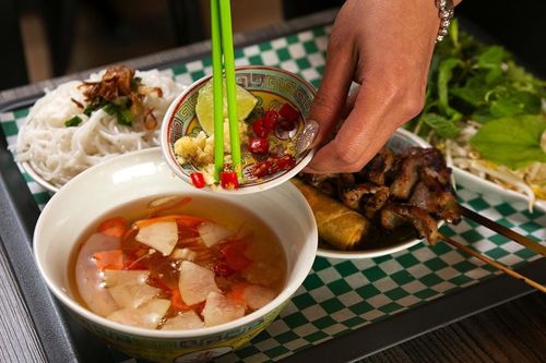 Bún chả hương vị Việt hấp dẫn thực khách Hàn Quốc